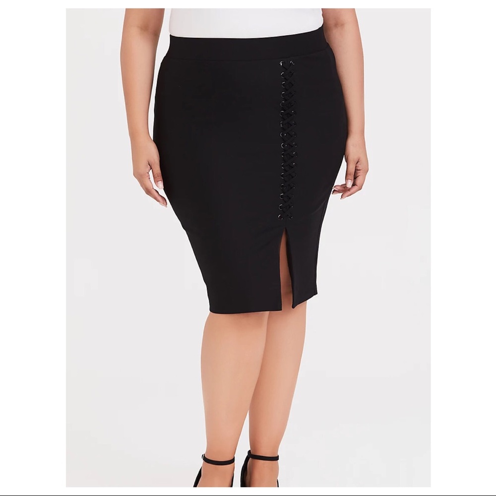 Torrid Black Premium Ponte Lace-Up Pencil Skirt 3X NWT